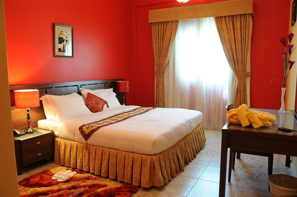 Al Hayat Hotel Suites Charjah Extérieur photo